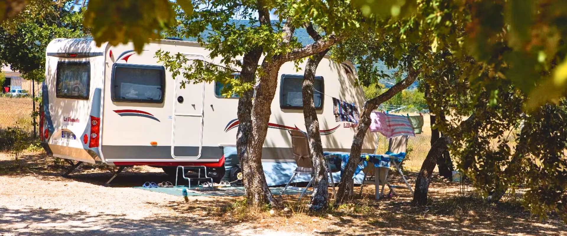 Emplacements au camping Les Chênes Blancs